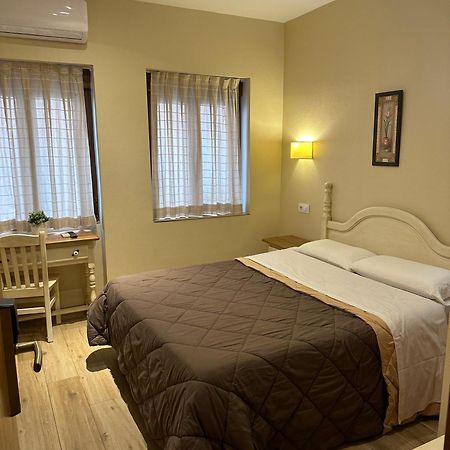 Hotel Toledo Plaza Extérieur photo