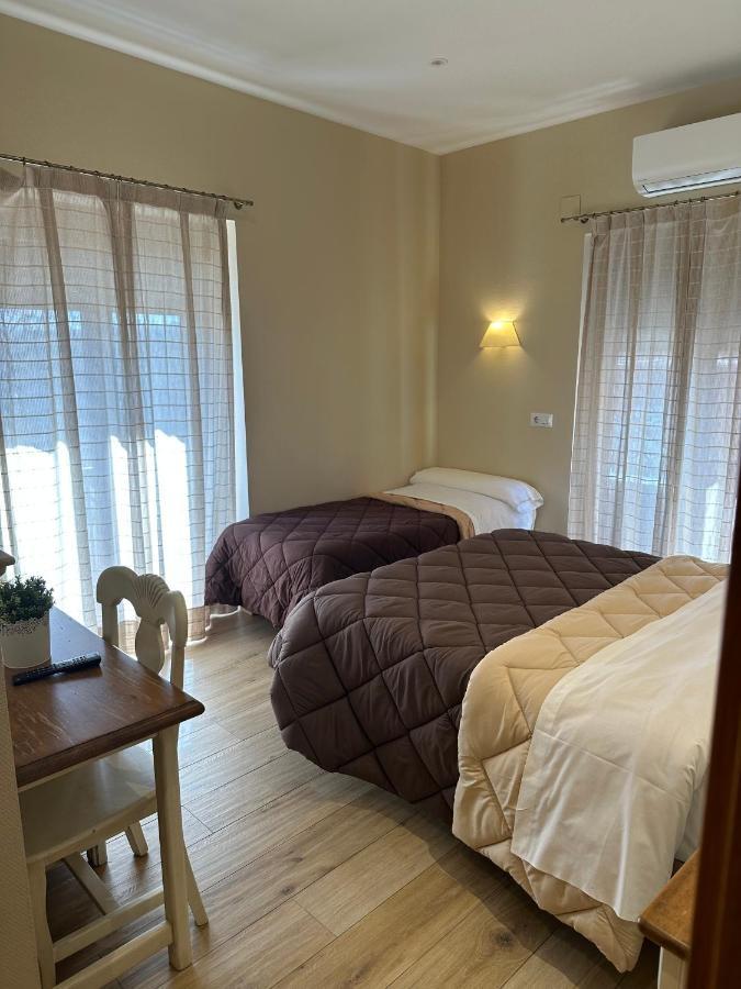 Hotel Toledo Plaza Extérieur photo