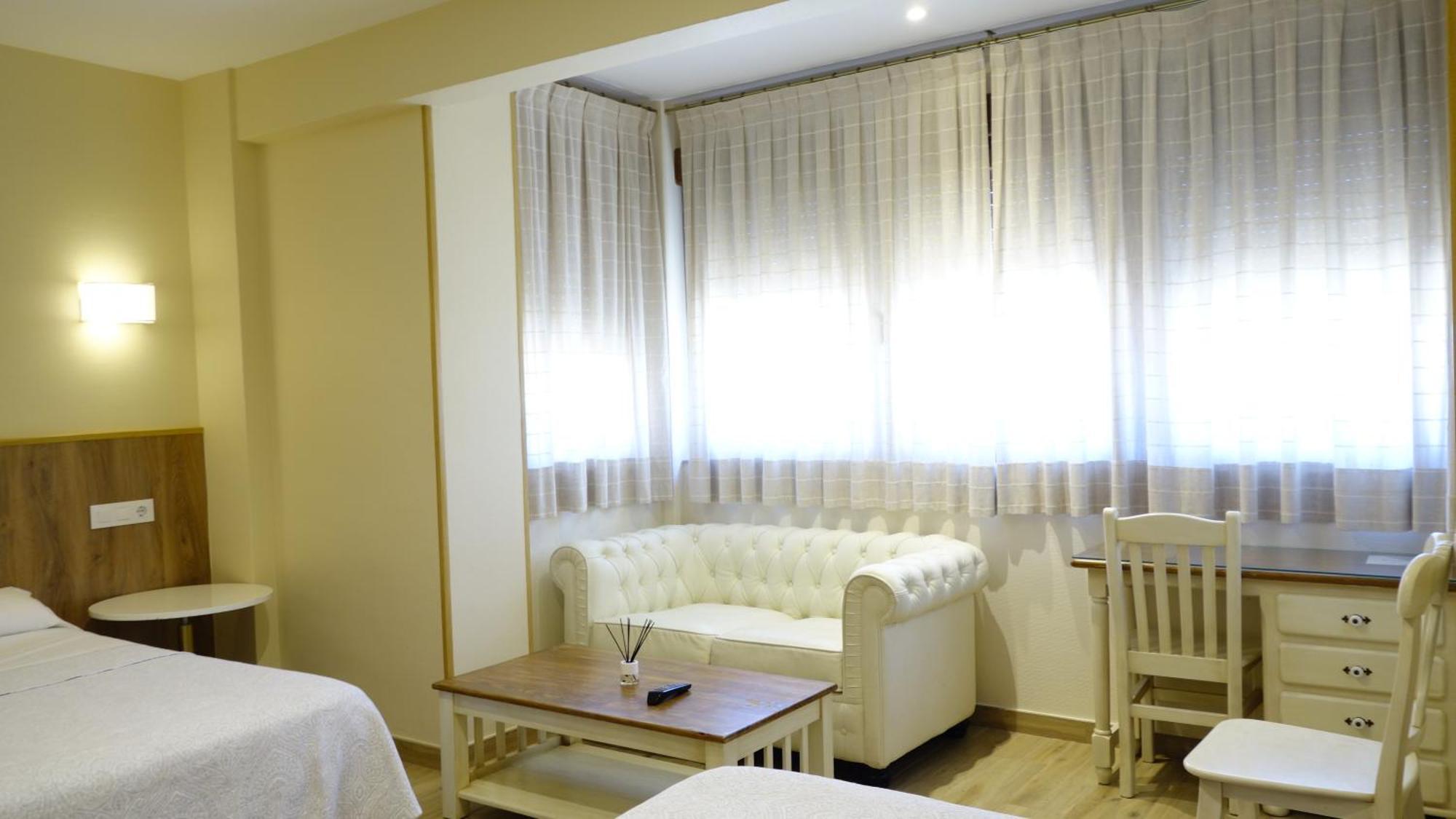 Hotel Toledo Plaza Extérieur photo