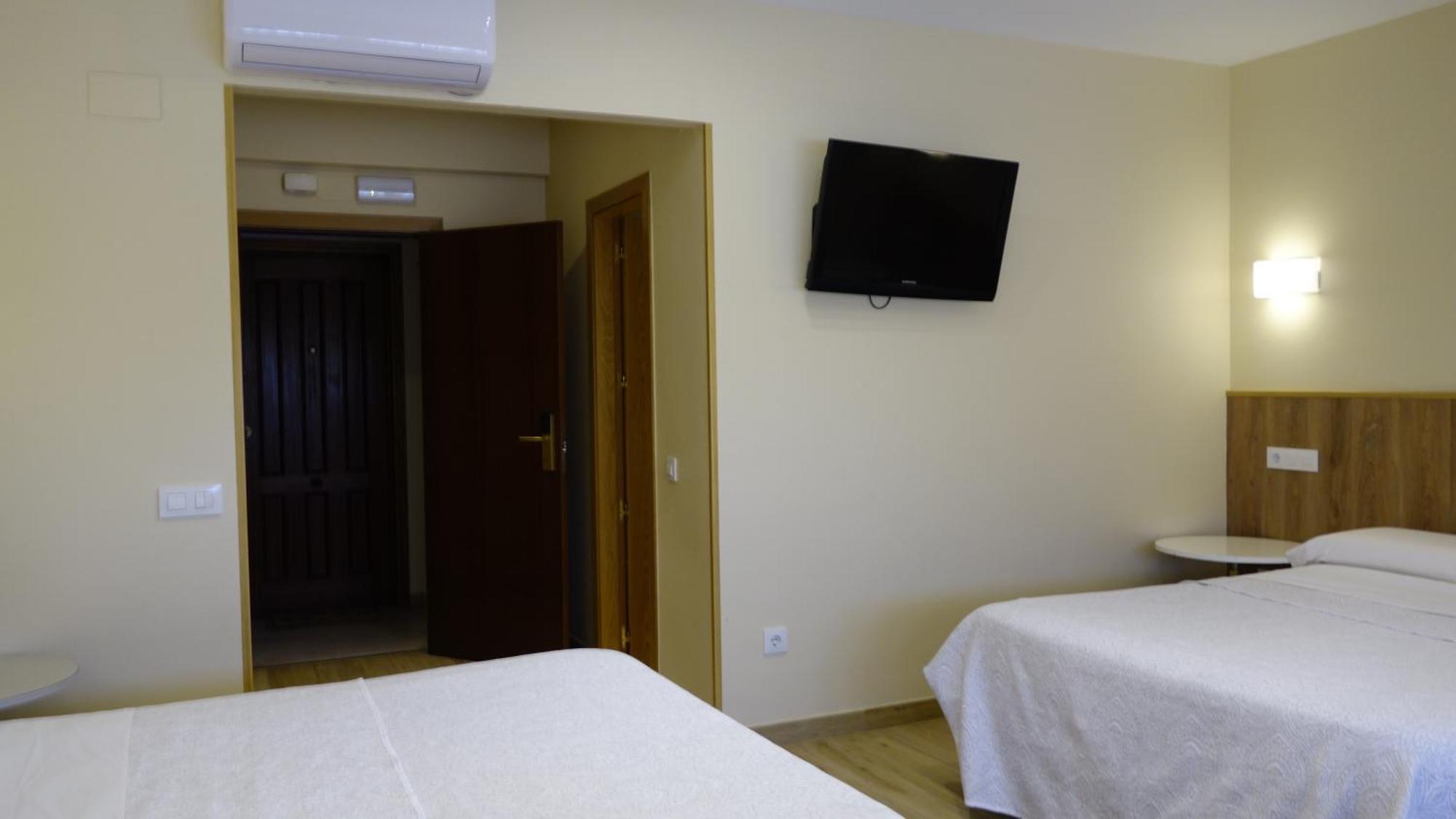 Hotel Toledo Plaza Extérieur photo