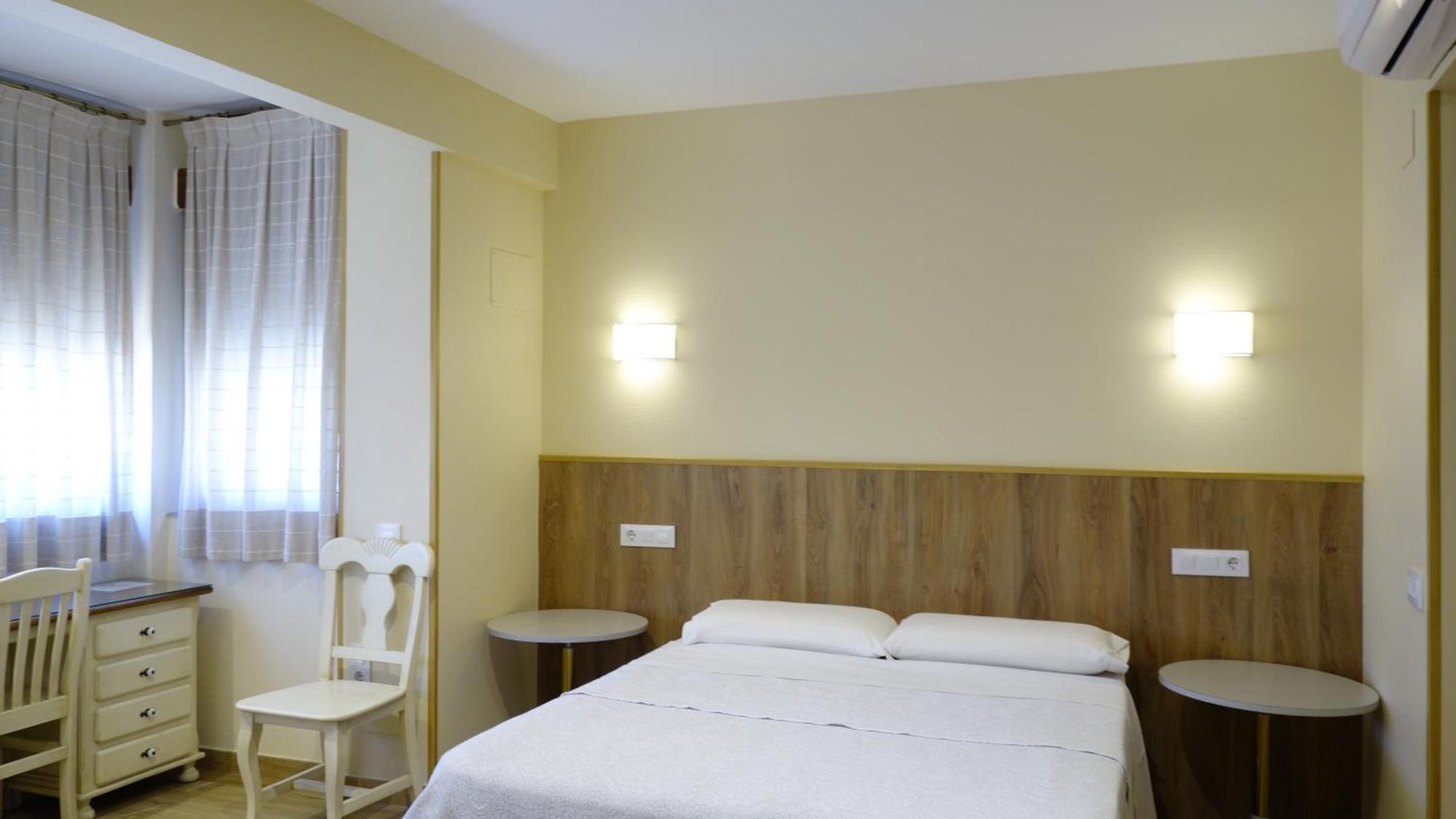 Hotel Toledo Plaza Extérieur photo